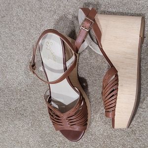 Seychelles 4inch wedge sandals size 7.5